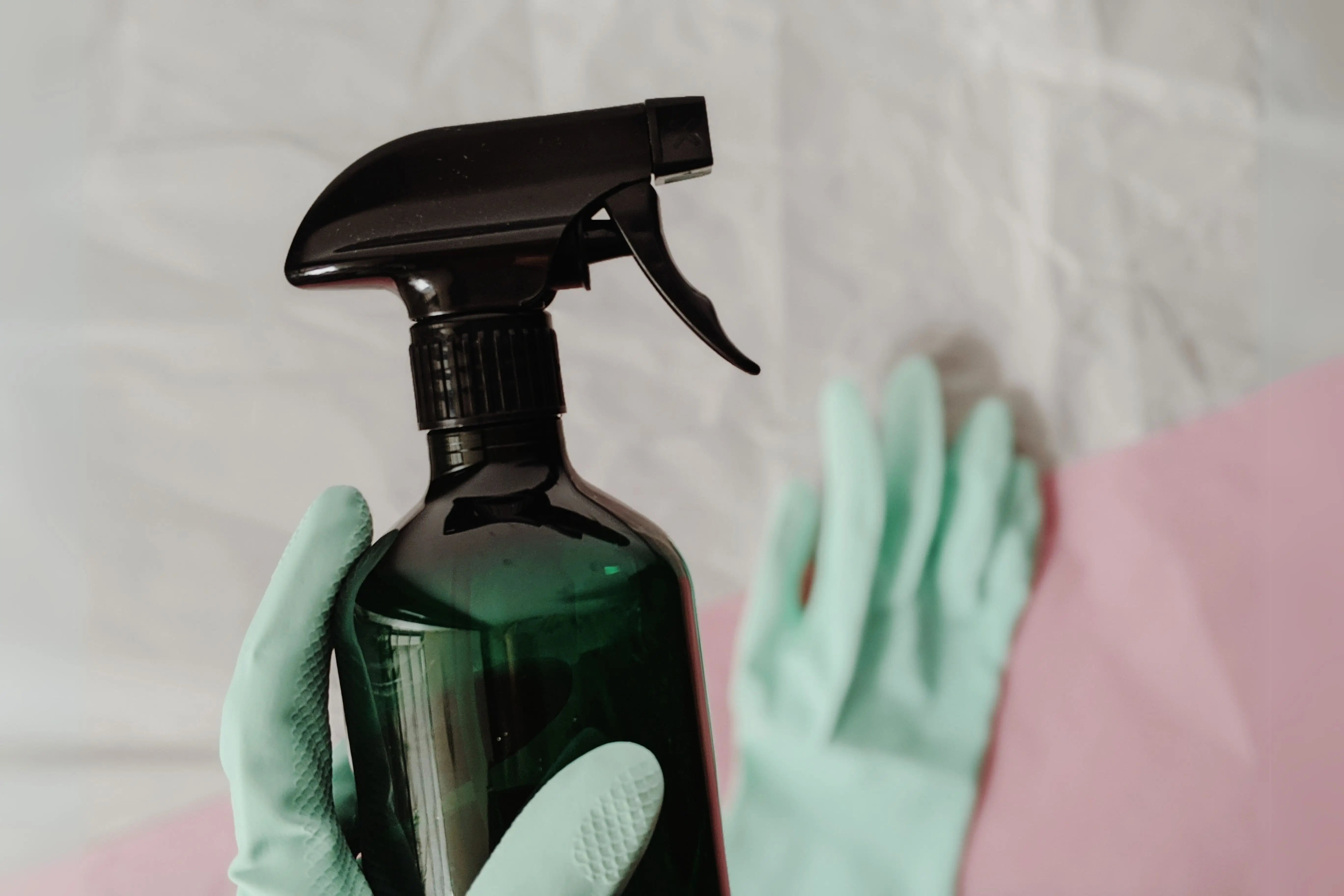 Cómo Usar y Mantener tus Atomizadores para Botellas